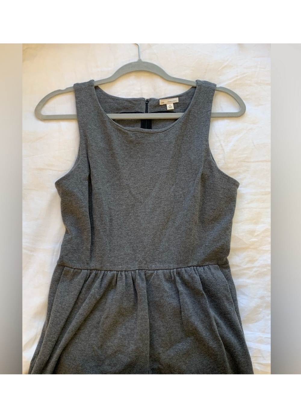 Heather Gray Gap Sleeveless Pleated Dress with Pockets - Size XS